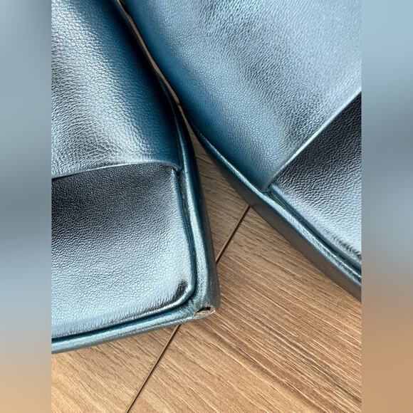 BADGLEY MISCHKA blue metallic LOFTY platform heels / size 7.5 - Picture 4 of 6